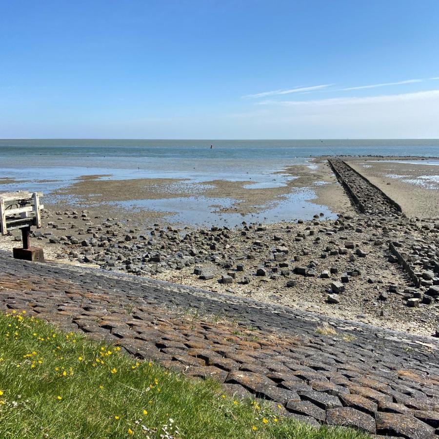 Donia Huys Hotel Vlieland Exterior photo