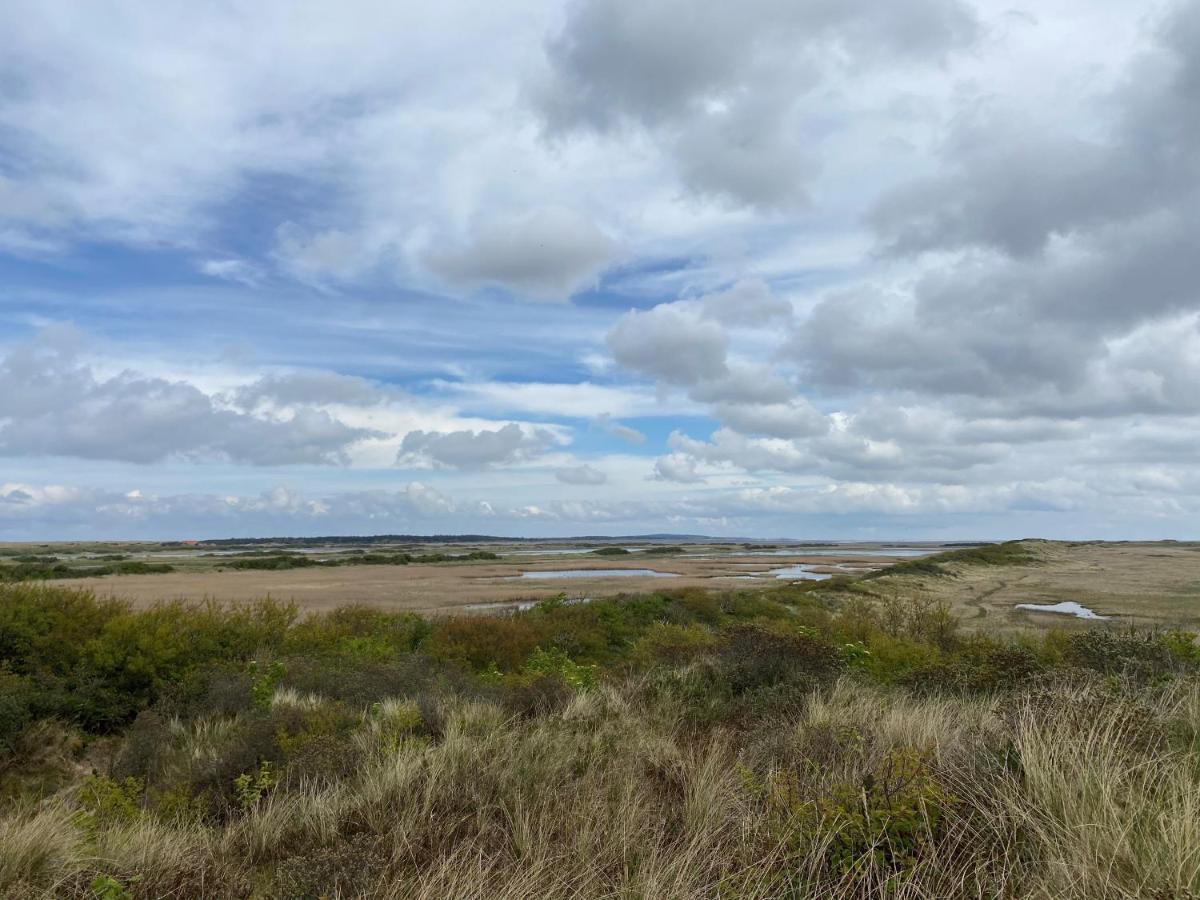 Donia Huys Hotel Vlieland Exterior photo